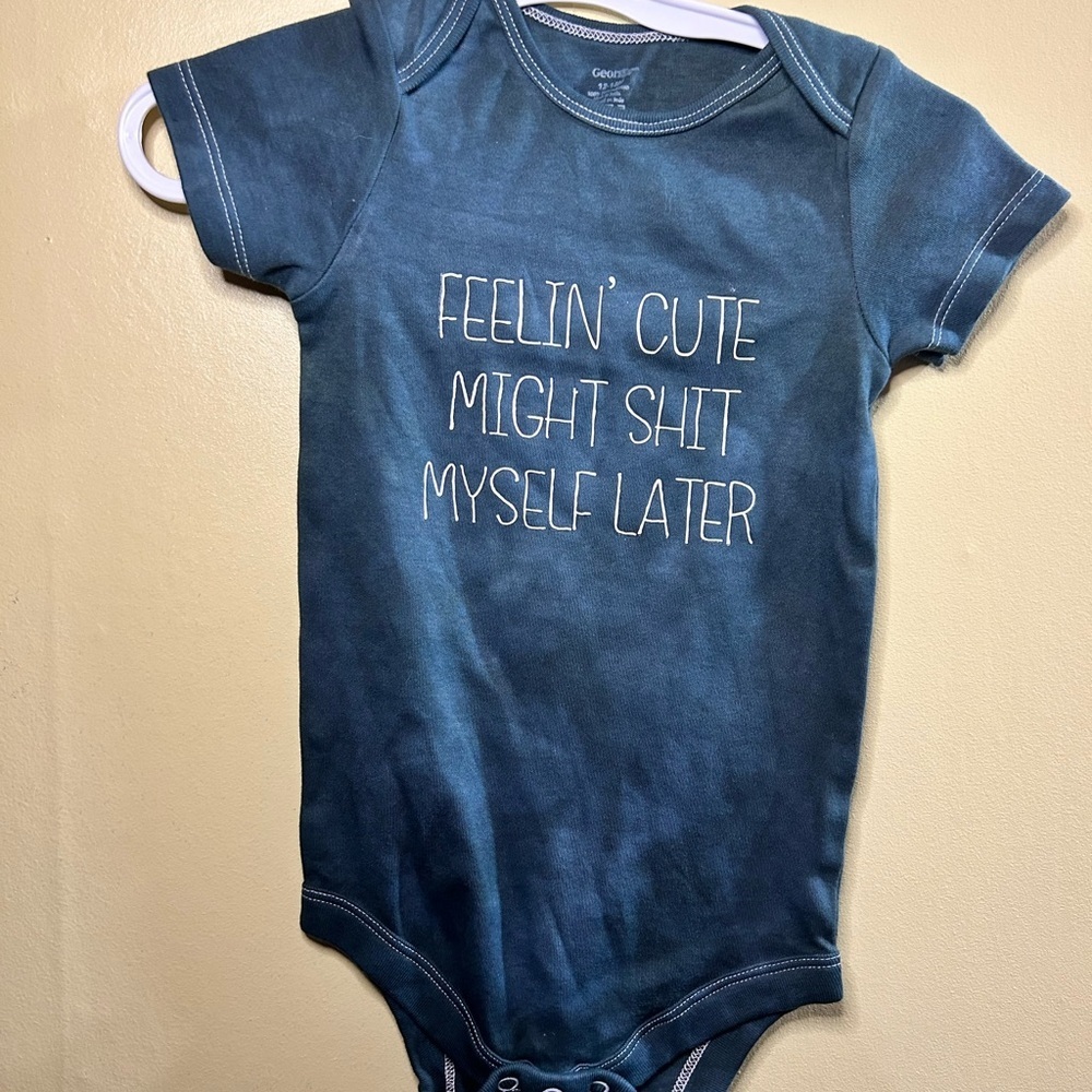 NEW small shop 12/18m green tie dye feeling cute might shit onesie